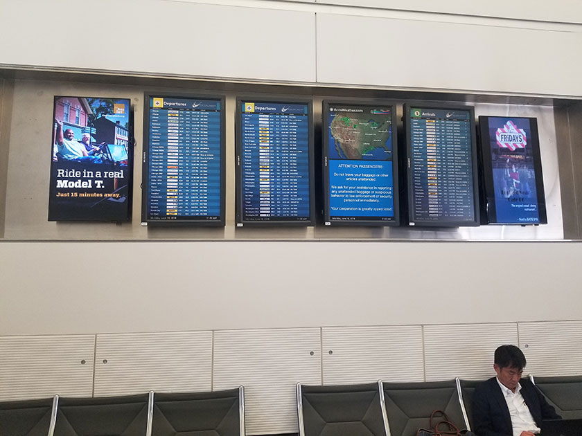 DTW Advertising: Flight Information Display Digital Screen