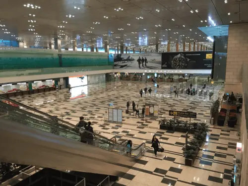 London Airport Lhr Advertising Static Example 6