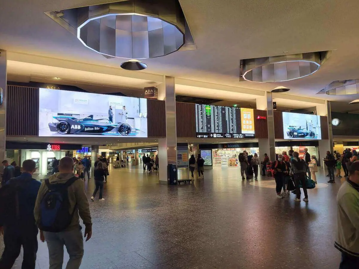 Amsterdam Airport Ams Advertising Digital Large Format A1
