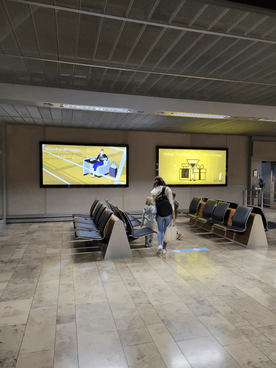 Madrid–Barajas Airport Mad Advertising Mini-Spectacular A1